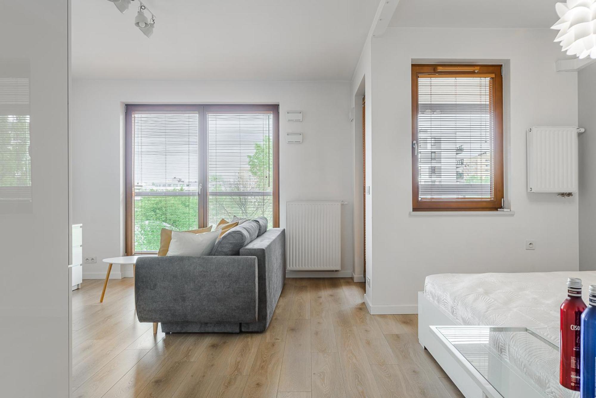 Cozy Family Apartments With Balcony Near Zlote Tarasy Varsó Kültér fotó