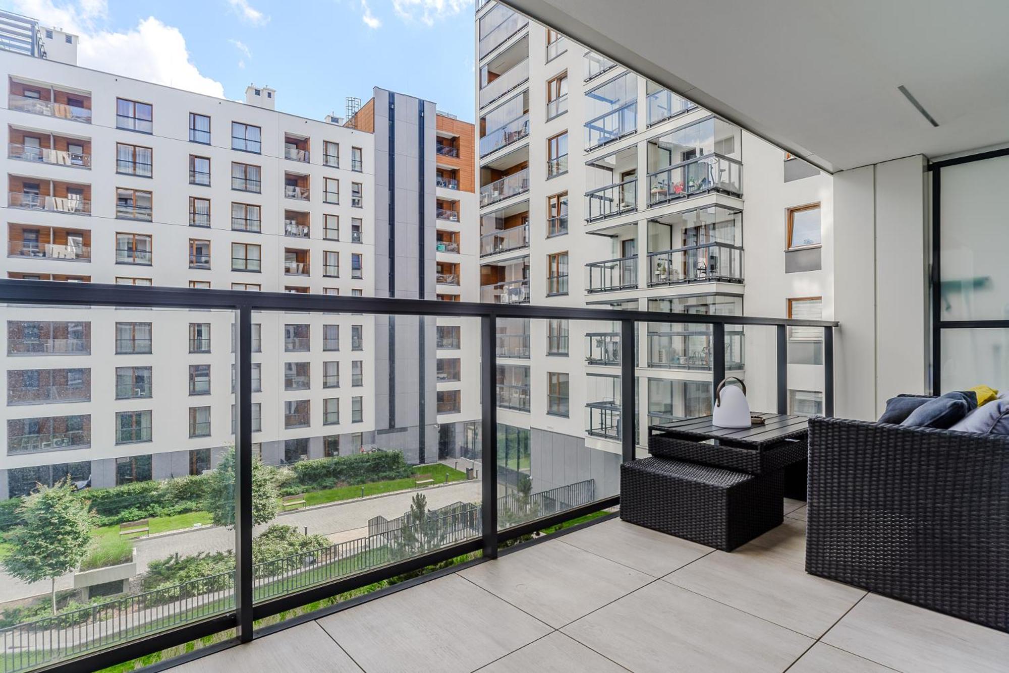 Cozy Family Apartments With Balcony Near Zlote Tarasy Varsó Kültér fotó