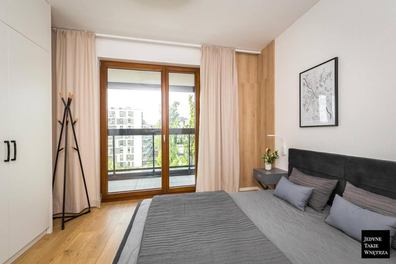Cozy Family Apartments With Balcony Near Zlote Tarasy Varsó Kültér fotó