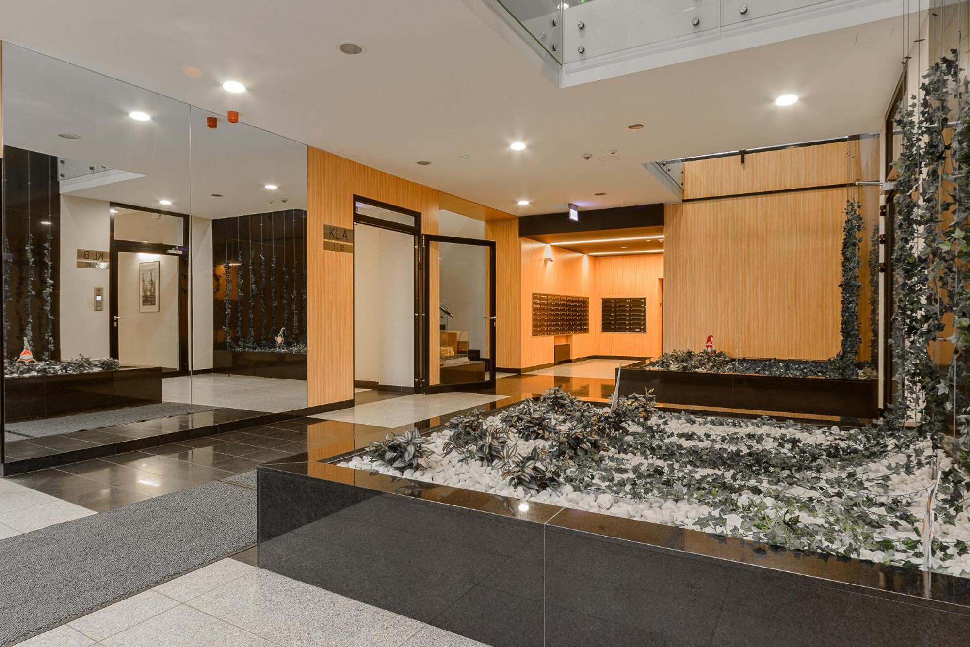 Cozy Family Apartments With Balcony Near Zlote Tarasy Varsó Szoba fotó