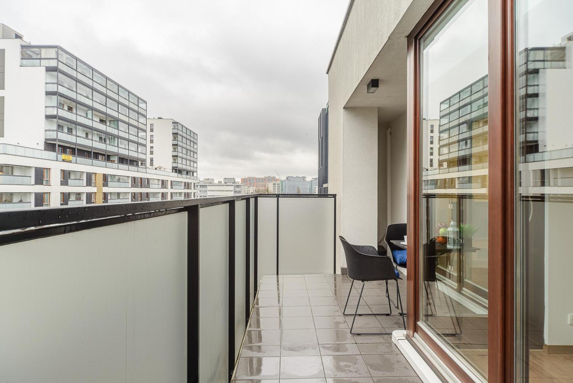 Cozy Family Apartments With Balcony Near Zlote Tarasy Varsó Szoba fotó