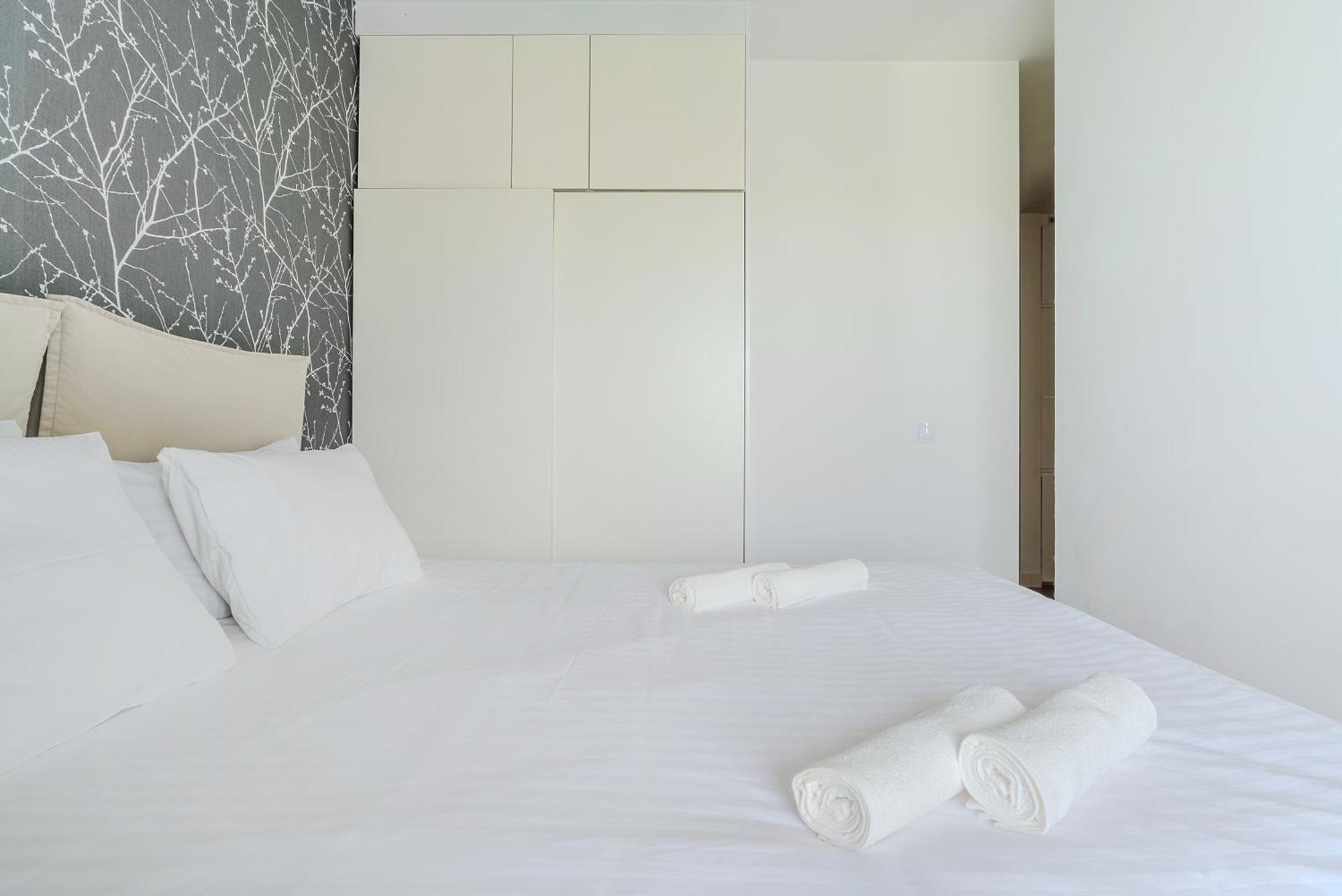 Cozy Family Apartments With Balcony Near Zlote Tarasy Varsó Szoba fotó