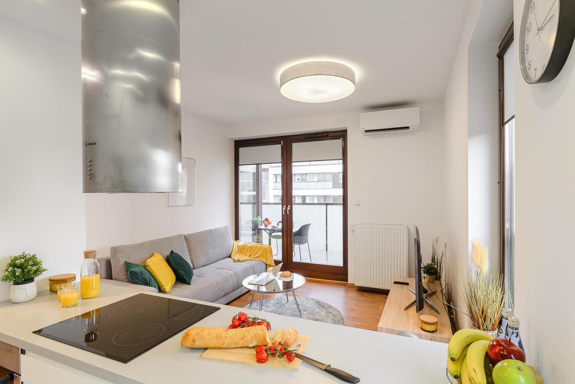 Cozy Family Apartments With Balcony Near Zlote Tarasy Varsó Kültér fotó